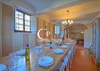 CERTALDO CHIANTI VENDESI VILLA CON PISCINA RISTRUTTURATA - Villa località Bagnano
 
250, Certaldo - foto 12