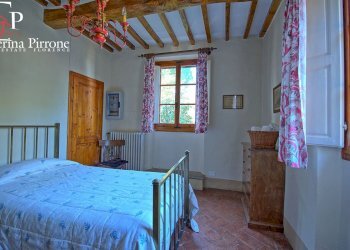 CERTALDO CHIANTI VENDESI VILLA CON PISCINA RISTRUTTURATA - Villa località Bagnano
 
250, Certaldo - foto 20