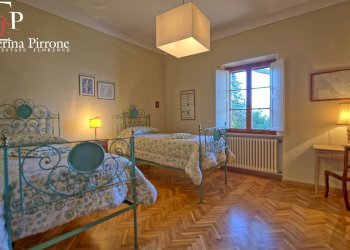 CERTALDO CHIANTI VENDESI VILLA CON PISCINA RISTRUTTURATA - Villa località Bagnano
 
250, Certaldo - foto 23