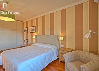 CERTALDO CHIANTI VENDESI VILLA CON PISCINA RISTRUTTURATA - Villa località Bagnano
 
250, Certaldo - foto 26