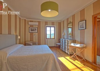 CERTALDO CHIANTI VENDESI VILLA CON PISCINA RISTRUTTURATA - Villa località Bagnano
 
250, Certaldo - foto 27