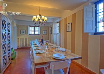 CERTALDO CHIANTI VENDESI VILLA CON PISCINA RISTRUTTURATA - Villa località Bagnano
 
250, Certaldo - foto 32