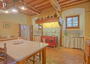 CERTALDO CHIANTI VENDESI VILLA CON PISCINA RISTRUTTURATA - Villa località Bagnano
 
250, Certaldo - foto 53