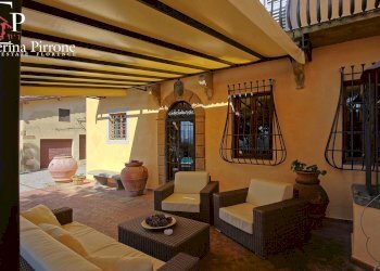 CERTALDO CHIANTI VENDESI VILLA CON PISCINA RISTRUTTURATA - Villa località Bagnano
 
250, Certaldo - foto 59