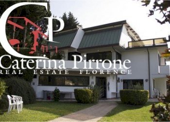 Massarosa vendesi villa con vista mare - Villa via delle Sezioni
 
10, Massarosa - foto 2