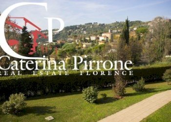 Massarosa vendesi villa con vista mare - Villa via delle Sezioni
 
10, Massarosa - foto 48