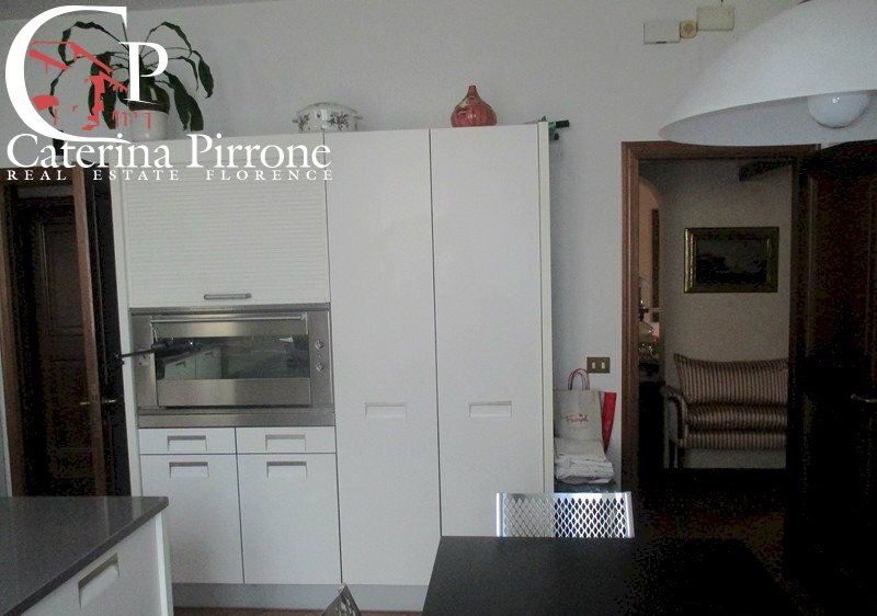 Bagno a Ripoli vendesi villa con giardino - Villa via Roma
 
250, Bagno a Ripoli - foto 3