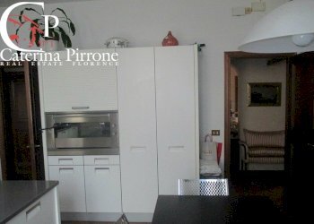 Bagno a Ripoli vendesi villa con giardino - Villa via Roma
 
250, Bagno a Ripoli - foto 3