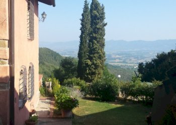 Vicchio, Barbiana vendesi immobile con giardino - Rustico via Boccagnello
 
29, Vicchio - foto 4