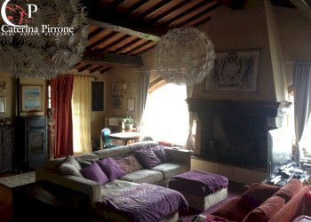 Vicchio, Barbiana vendesi immobile con giardino - Rustico via Boccagnello
 
29, Vicchio - foto 7