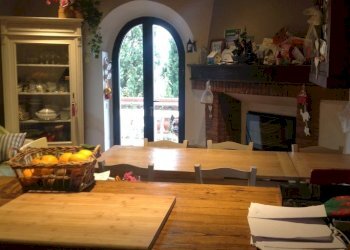 Vicchio, Barbiana vendesi immobile con giardino - Rustico via Boccagnello
 
29, Vicchio - foto 9