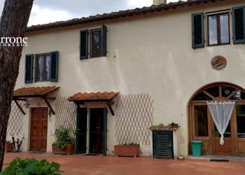 TERRANOVA BRACCIOLINI  AZIENDA AGRICOLA - Rustico via Sergine
 
93, Terranuova Bracciolini - foto 1