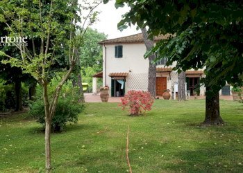 TERRANOVA BRACCIOLINI  AZIENDA AGRICOLA - Rustico via Sergine
 
93, Terranuova Bracciolini - foto 2