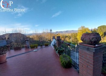 Vicchio vendesi porzione di colonica - Rustico via Ponte a Vicchio
 
10, Vicchio - foto 14