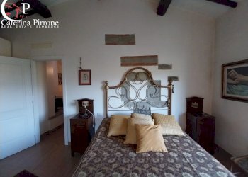 Vicchio vendesi porzione di colonica - Rustico via Ponte a Vicchio
 
10, Vicchio - foto 25