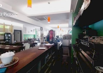 Firenze Peretola vendesi fondo commerciale - Locale Commerciale via Mario de Bernardi, Firenze - foto 1