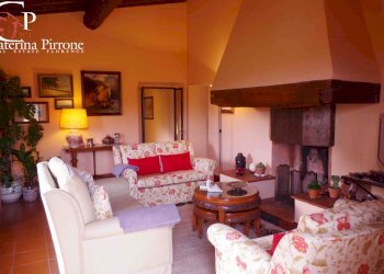 Bagno a Ripoli vendesi colonica - Rustic via di Rosano
 
140, Bagno a Ripoli - photo 18