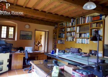 Bagno a Ripoli vendesi colonica - Rustic via di Rosano
 
140, Bagno a Ripoli - photo 29