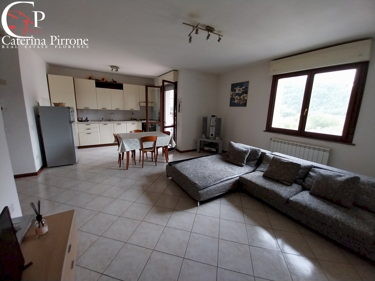 Dicomano vendesi appartamento di 3 vani - Trilocale via Vittorio Veneto
10, Dicomano - foto 3