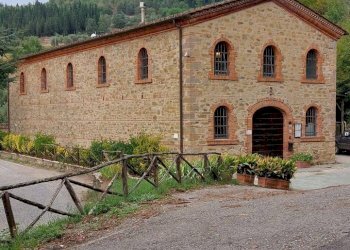 Foto 2 - Rustico frazione Dicomano Campagna
 
10, Dicomano - foto 2