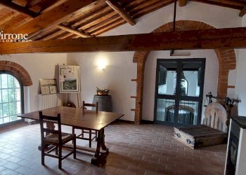 Foto 13 - Rustico frazione Dicomano Campagna
 
10, Dicomano - foto 13