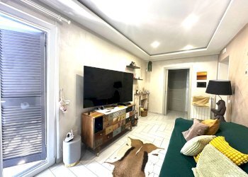 Foto 12 - Trilocale Via luca Giordano
 
1, Mugnano di Napoli - foto 12