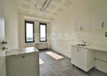 Foto 14 - Office VIA TORRI BIANCHE
 
9, Vimercate - photo 14