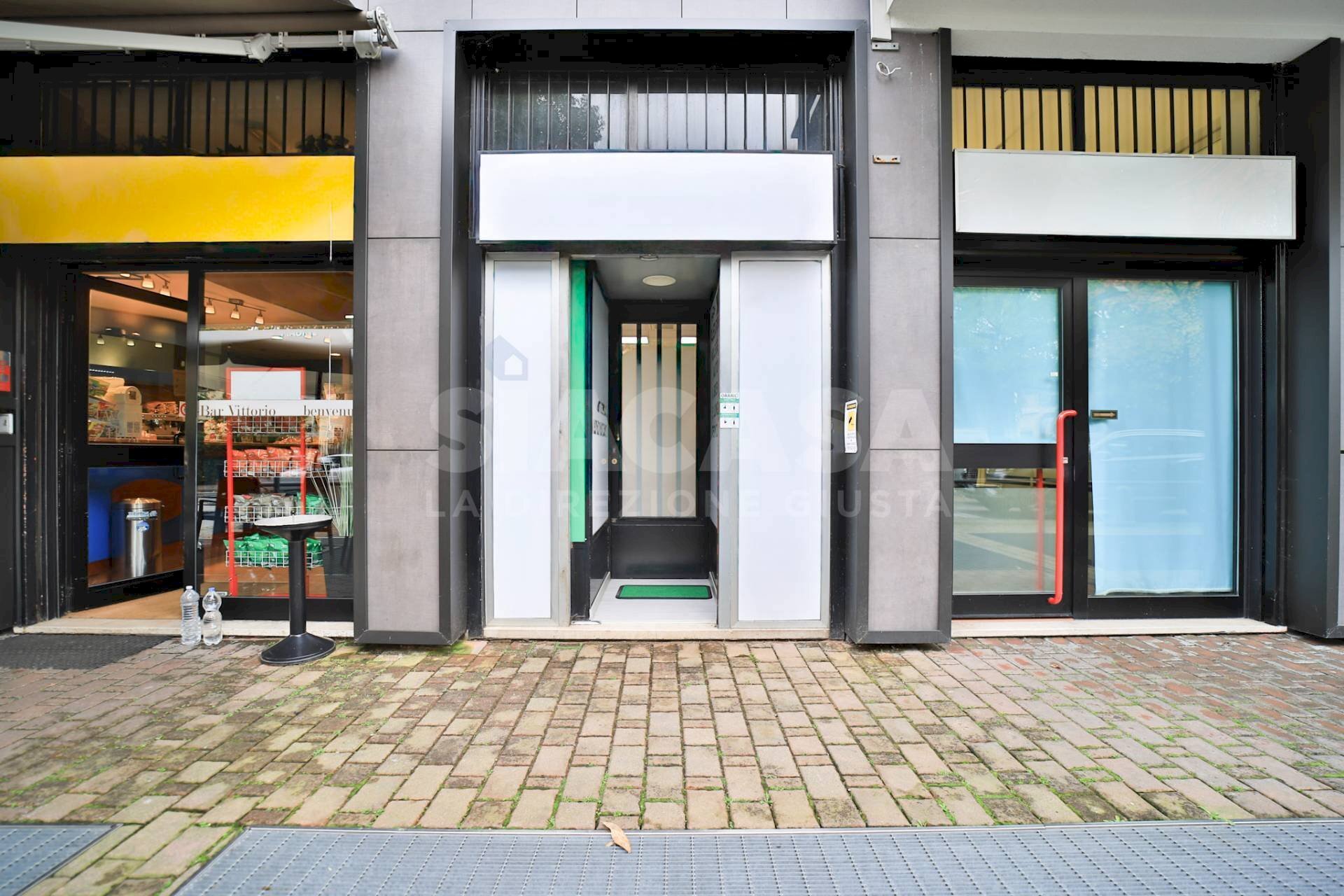 Foto 2 - Shop Vimercate, Vimercate - photo 2