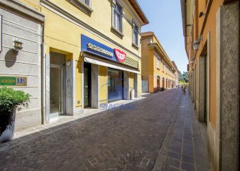 Foto 1 - Shop VIA CORTELONGA
 
6, Monza - photo 1
