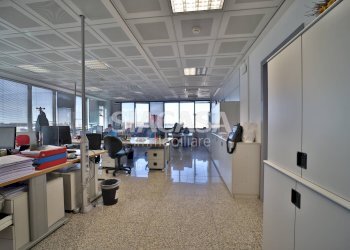 Foto 5 - Office Mezzago - photo 5