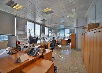 Foto 10 - Office Mezzago - photo 10