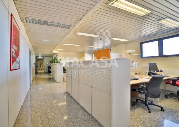 Foto 18 - Office Mezzago - photo 18