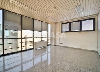 Foto 33 - Office Mezzago - photo 33