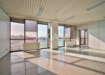 Foto 17 - Office Mezzago - photo 17