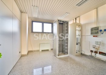 Foto 18 - Office Mezzago - photo 18