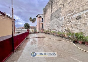 Foto 1 - Stabile - Palazzo via salvatore russo
 
36, Sant'Antimo - foto 1