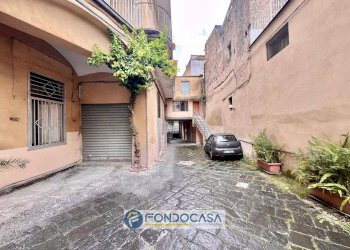 Foto 6 - Stabile - Palazzo via salvatore russo
 
36, Sant'Antimo - foto 6