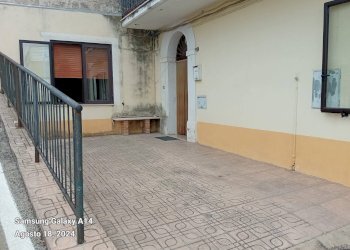 Foto 2 - Appartamento Via Principe Umberto I
 
I, Mafalda - foto 2