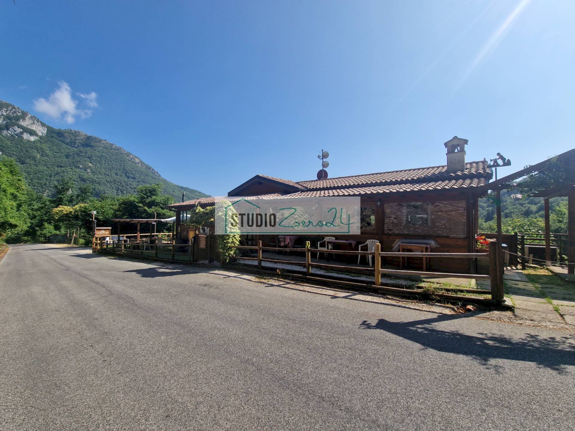 Foto 2 - Locale Commerciale Via Trescolli
 
1546, Camaiore - foto 2