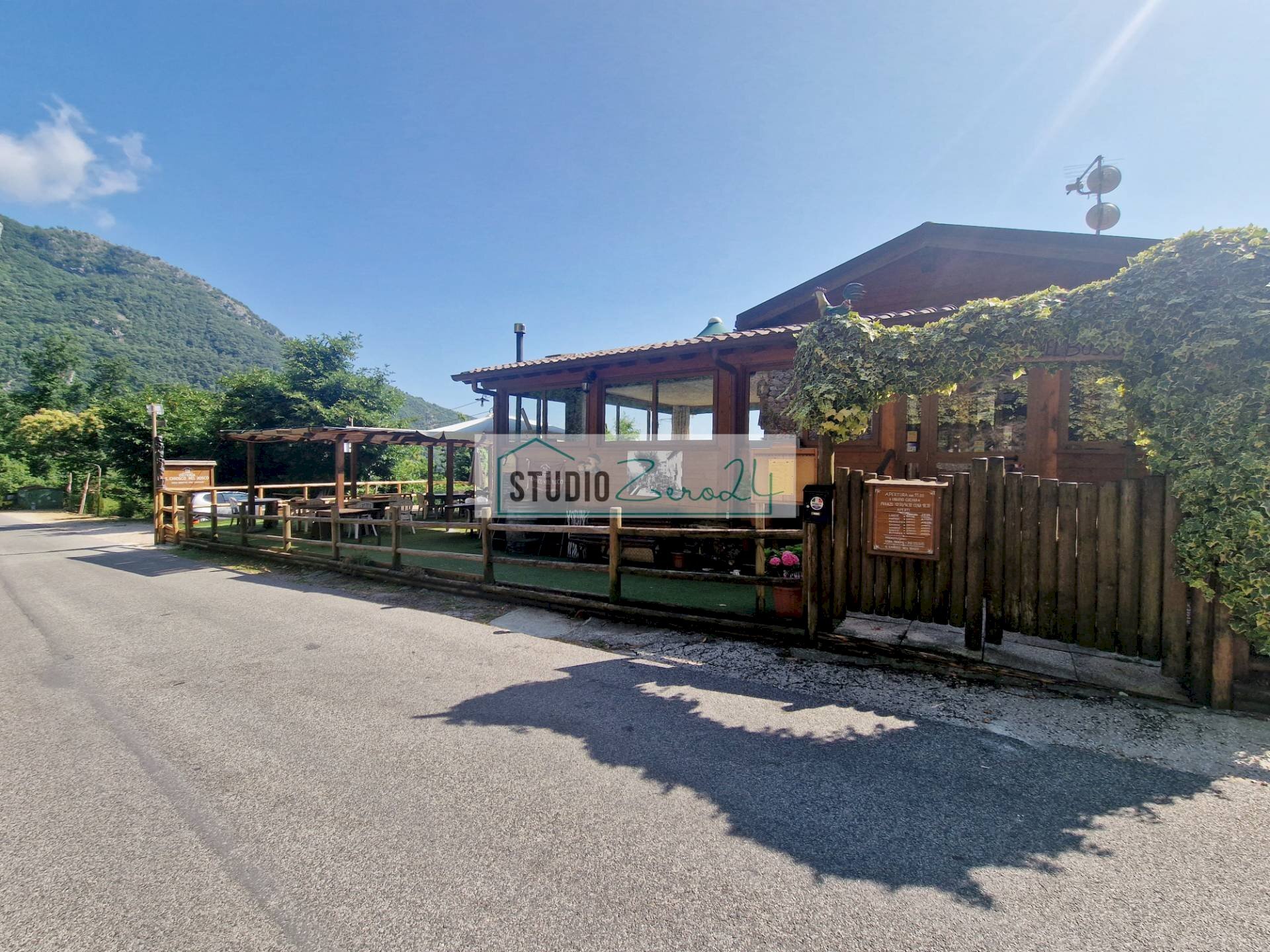 Foto 3 - Locale Commerciale Via Trescolli
 
1546, Camaiore - foto 3