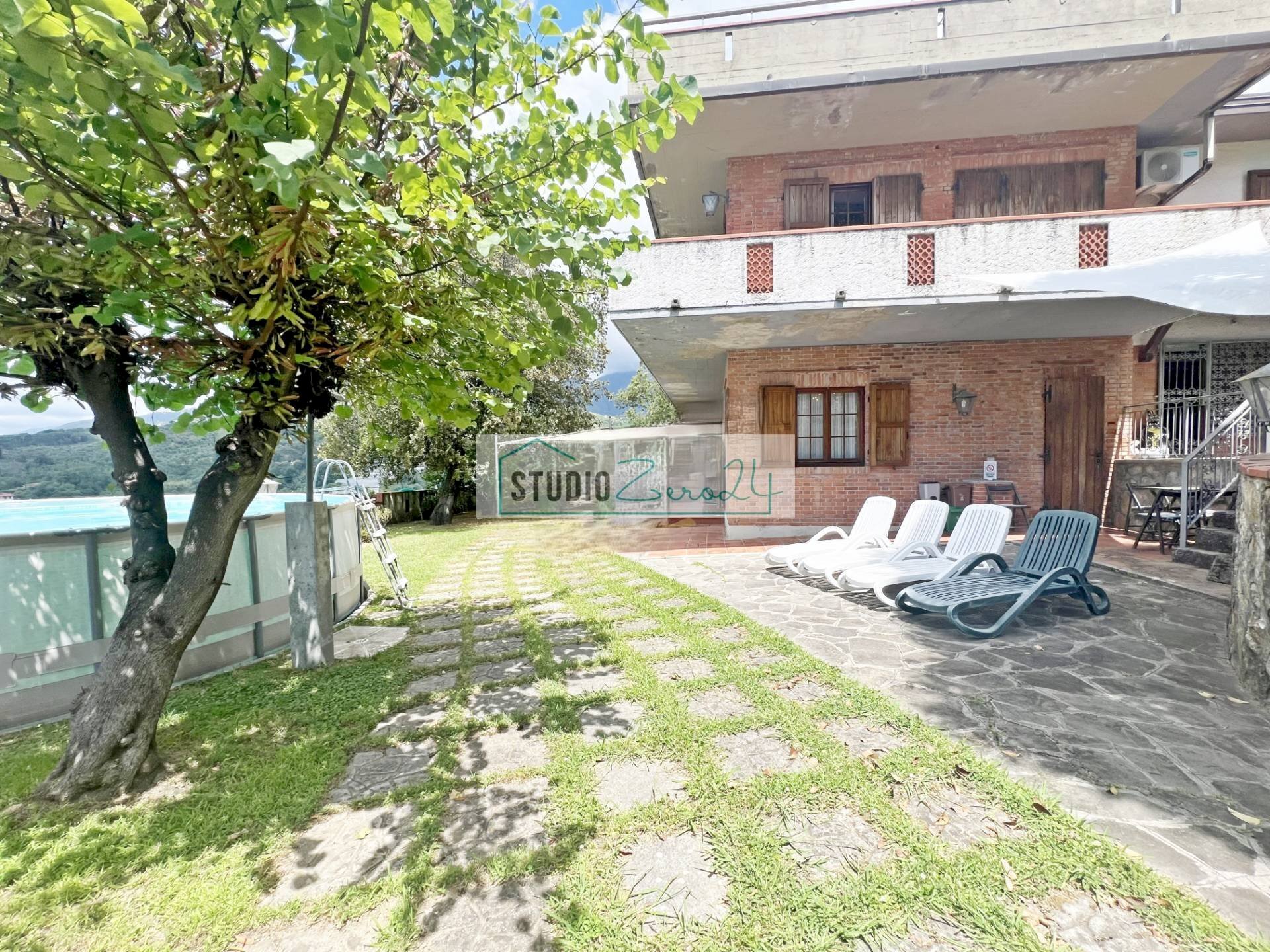 Foto 2 - Villa Via delle Capanne
 
1185, Camaiore - photo 2