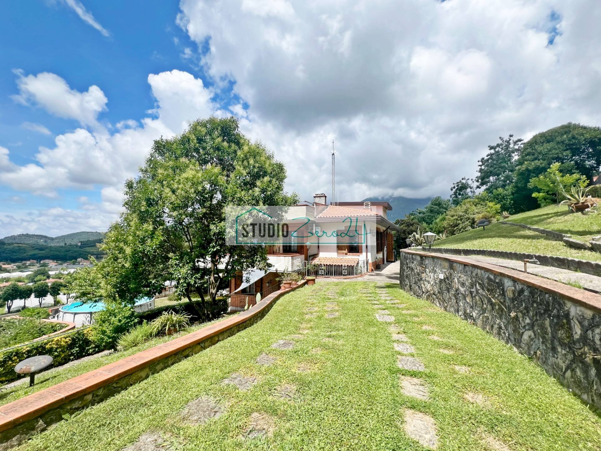 Foto 3 - Villa Via delle Capanne
 
1185, Camaiore - photo 3