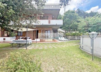 Foto 1 - Villa Via delle Capanne
 
1185, Camaiore - foto 1