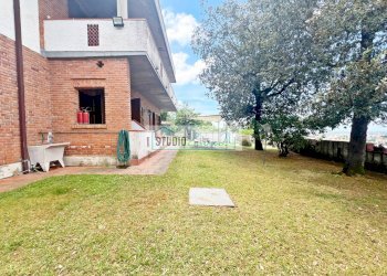 Foto 83 - Villa Via delle Capanne
 
1185, Camaiore - foto 83