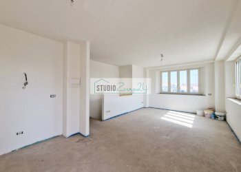 Foto 3 - Three-room apartment Viale Cristoforo Colombo
 
40, Camaiore - photo 3