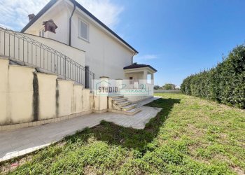 Foto 2 - Villa via del Fiaschetto
 
13, Camaiore - foto 2