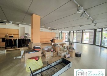 Foto 4 - Commercial Premises rimembranze
 
22, Amelia - photo 4