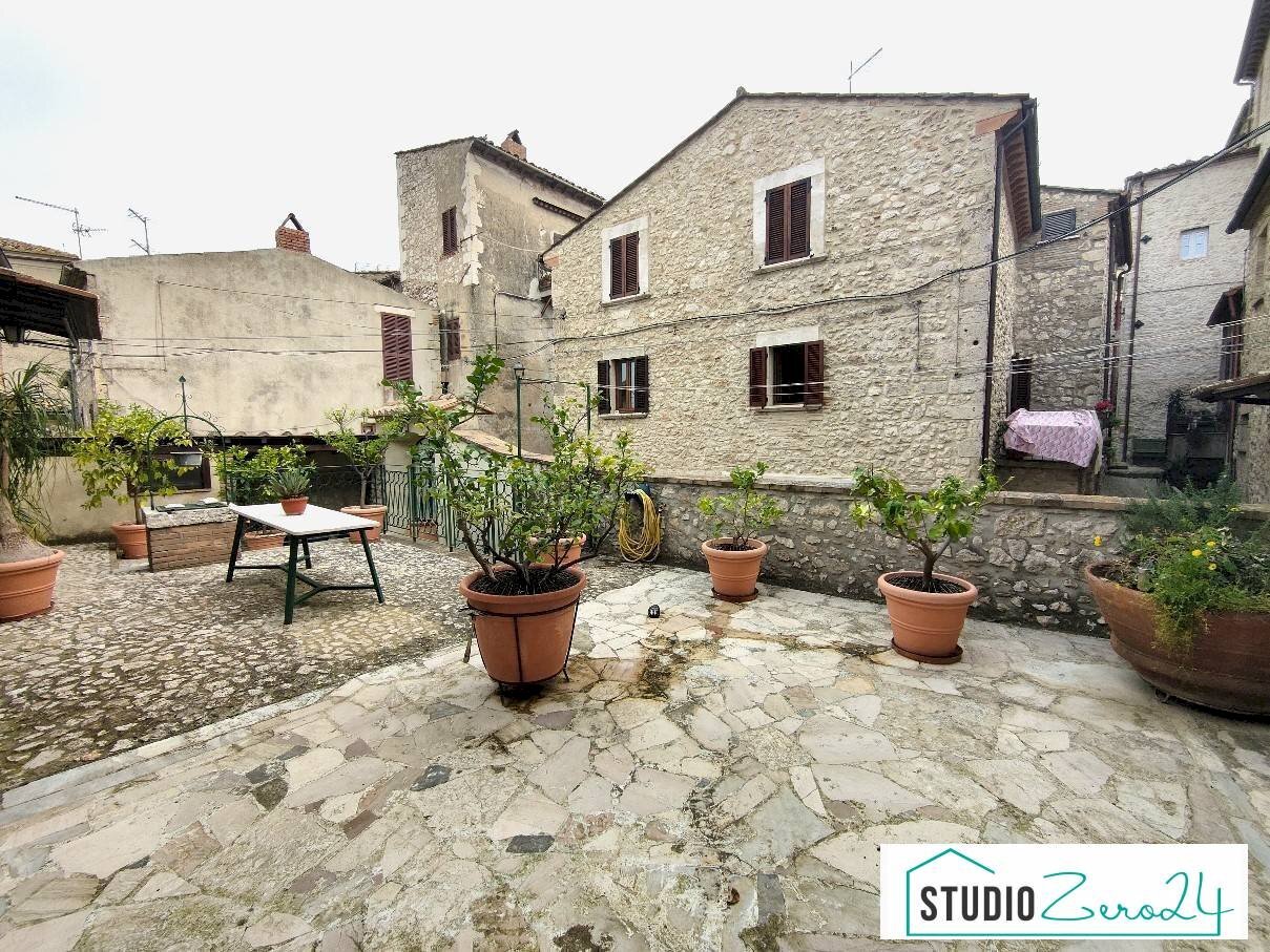 Foto 2 - Stable - Palace rimembranze
22, Lugnano in Teverina - photo 2