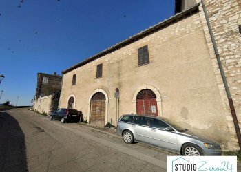 Foto 19 - Stable - Palace rimembranze
 
22, Lugnano in Teverina - photo 19