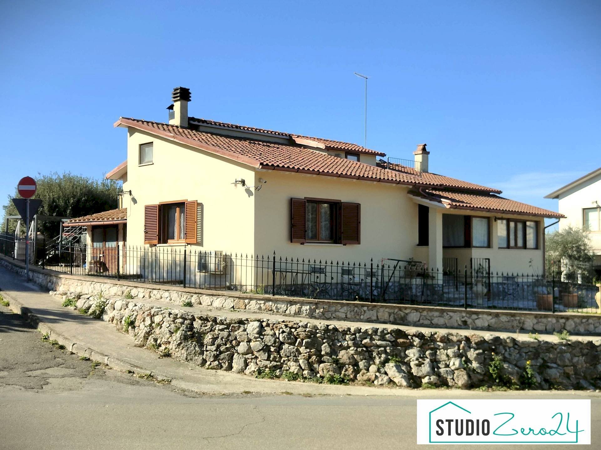 Foto 2 - Villa rimembranze
 
22, Amelia - photo 2